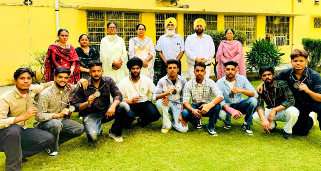 The Punjab Style Kabaddi team of Khalsa College won the third place from Punjab Varsity